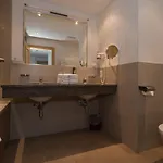陶菲伯格酒店 3*